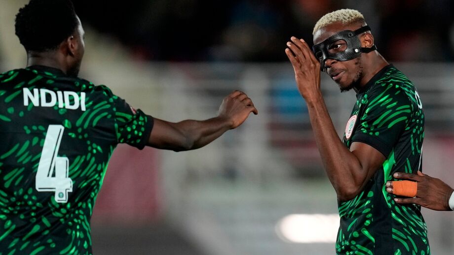 Osimhen pondera saída da CAN após desentendimento com Lookman