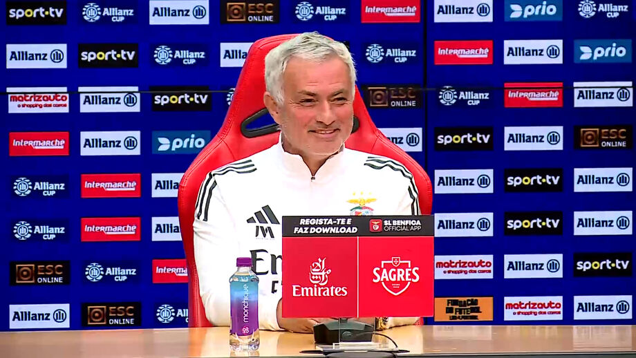 Treinador do Benfica protagonizou episódio com jornalista na antevisão da meia-final da Allianz Cup