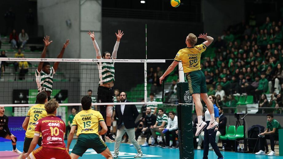 Zawiercie demonstra poderio contra o Sporting no João Rocha