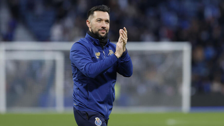 Farioli eleito o melhor treinador de dezembro