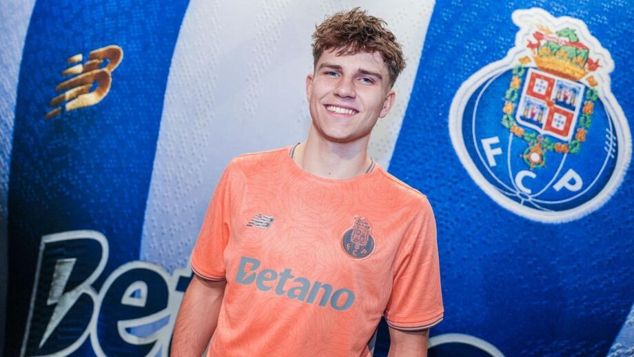 Pietuszewski, reforço o FC Porto, elogiado pelo ex-colega Tomás Silva