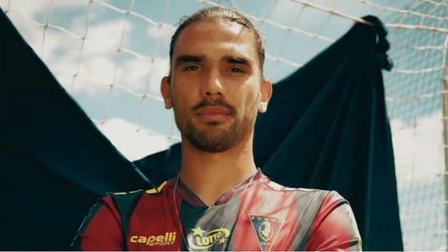 Marian Huja, futebolista português, destaca-se no campeonato polaco