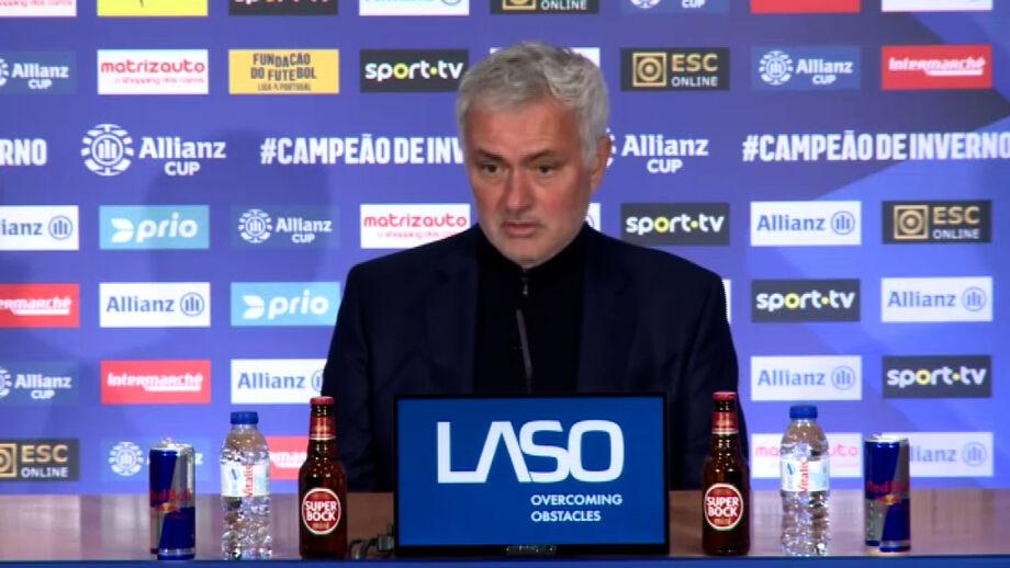 Veja a conferência de imprensa do treinador do Benfica na íntegra