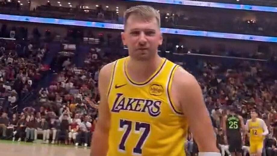 Astro dos Los Angeles Lakers contribuiu com 30 pontos na vitória frente aos New Orleans Pelicans