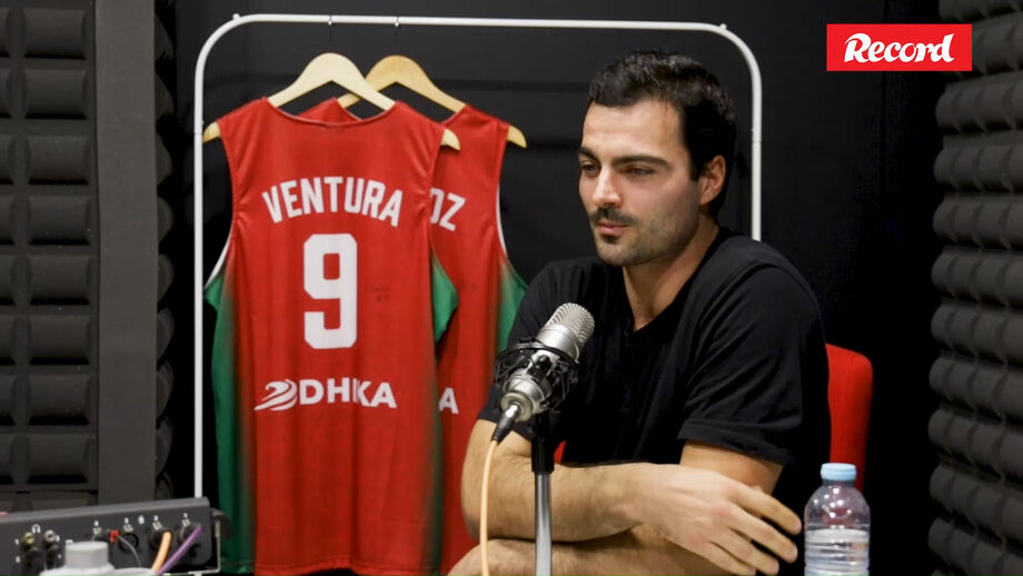 Capitão do Sporting e base da Seleção Nacional é o segundo convidado do podcast 'Dois para um'