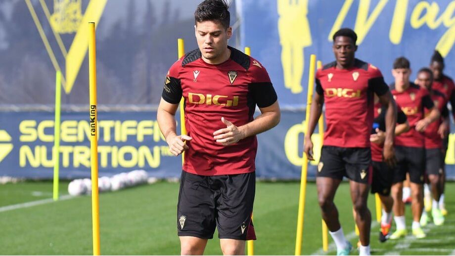 Jorge Meré reforça o Penafiel, vindo do América