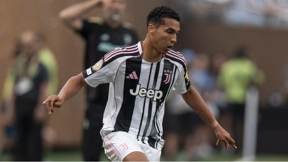 Alberto com a camisola da Juventus