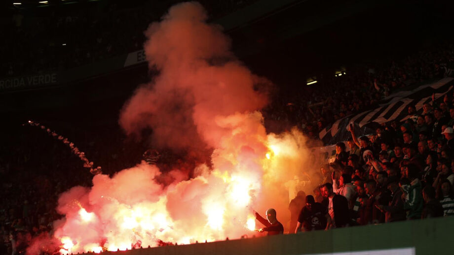 Artefactos pirotécnicos utilizados em vários recintos 