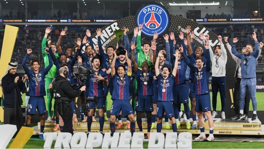 PSG festeja conquista da Supertaça
