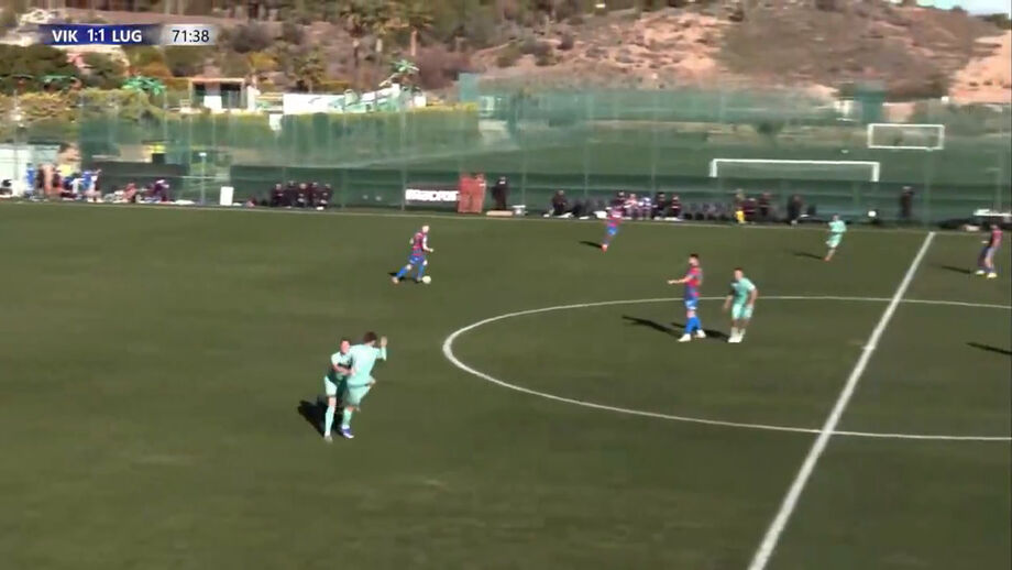 Momento surreal foi protagonizado pelo ponta-de-lança alemão Kevin Behrens no particular frente ao Viktoria Plzen