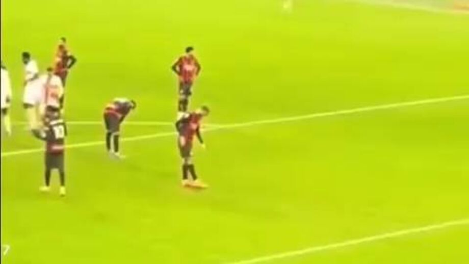 Nicolae Stanciu perdeu a oportunidade de colocar a sua equipa novamente na frente 