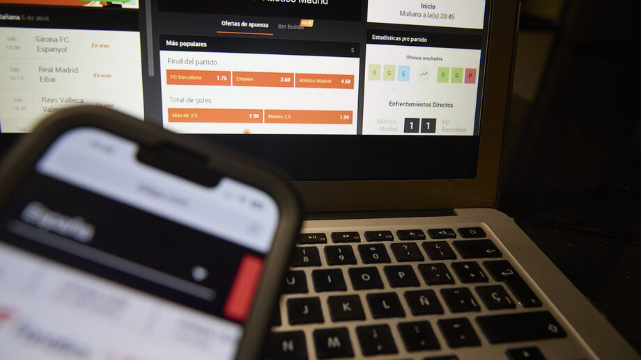 Em 2024, Portugal registou o maior volume de apostas desportivas online de sempre (2.053,2 ME), tendo, até ao terceiro trimestre de 2025, um acumulado de 1.463,8 ME