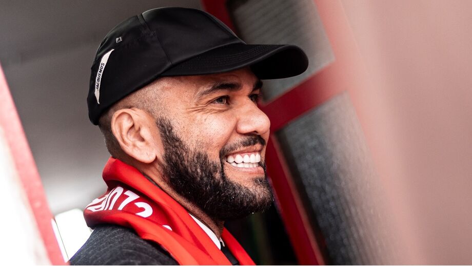 Dani Alves adquiriu clube da Liga 3 no início do ano 