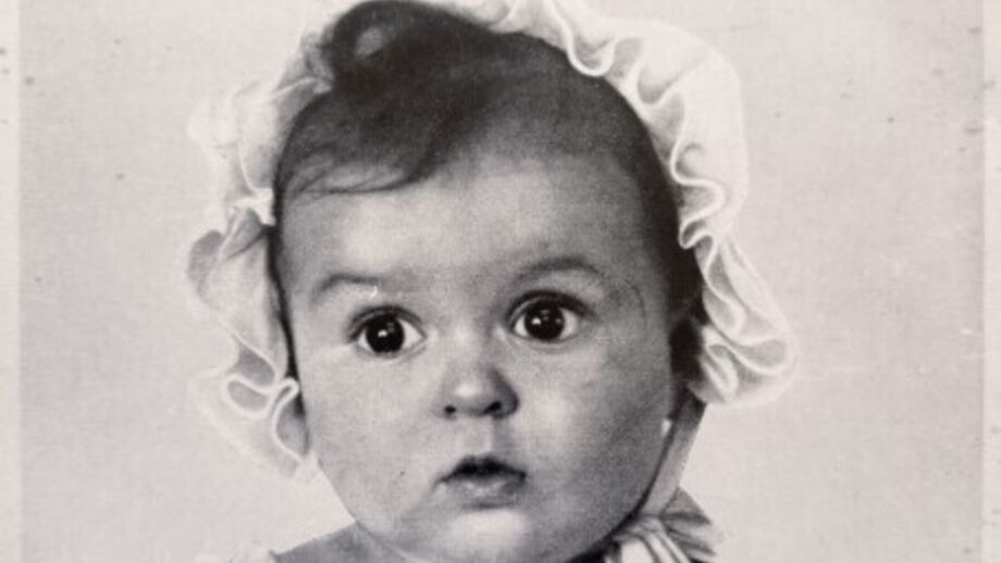 Revista alemã 'Sonne ins Haus' de 1935 com bebé na capa