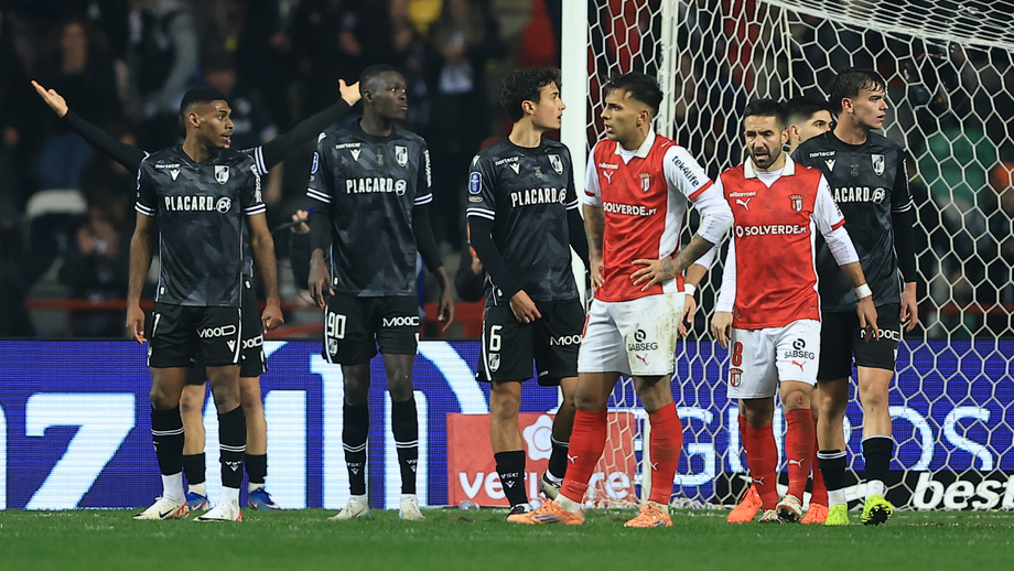 Zalazar não escondeu o desalento após desperdiçar penálti nos descontos da final da Allianz Cup