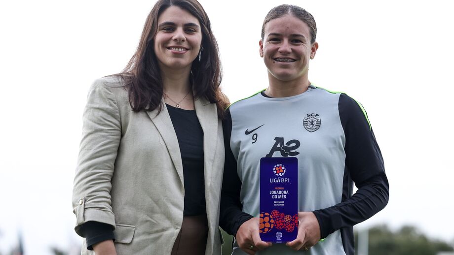 Atacante das leoas recebeu o prémio em Alcochete