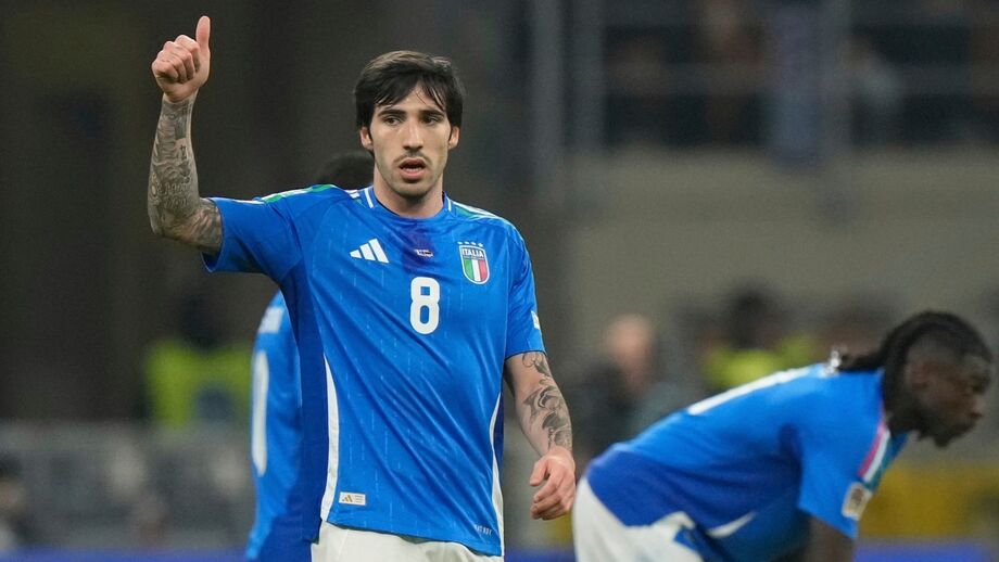 Tonali, médio italiano do Newcastle, agrada à Juventus