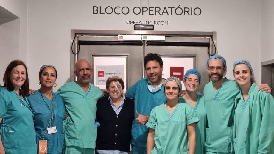 Aurora Cunha submetida a cirurgias ao descolamento da retina e cataratas 