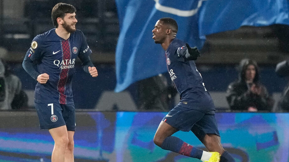 Jogadores do PSG festejam frente ao Lille