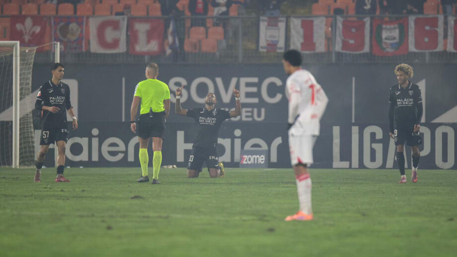 André Clovis festeja frente à U. Leiria