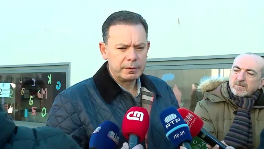 Luís Montenegro já votou em Espinho