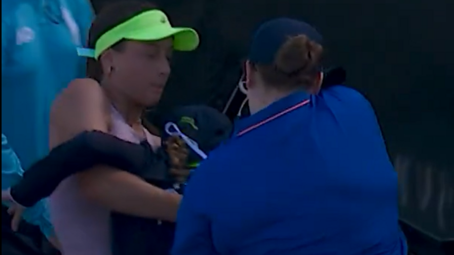 Momento gerou pânico na partida entre Zeynep Sönmez e Ekaterina Alexandrova