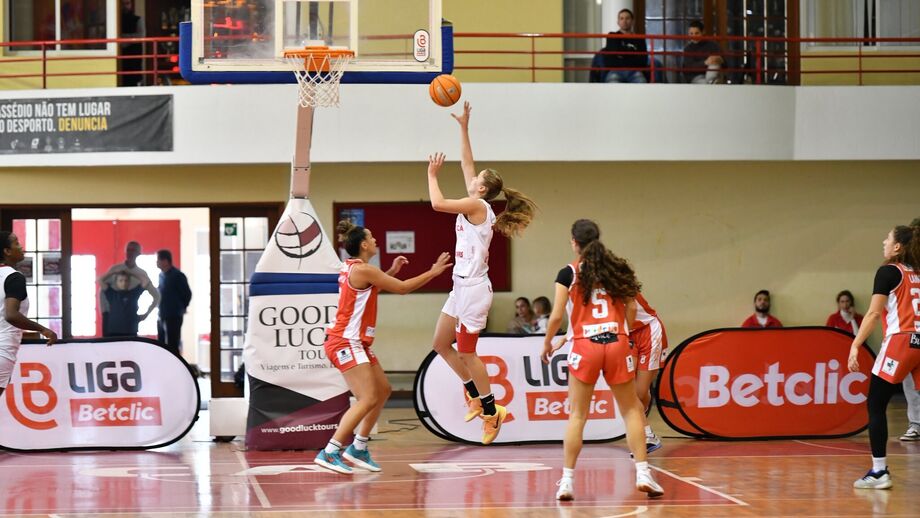 Basquetebol: Benfica perde com o último classificado da Liga Betclic na Madeira