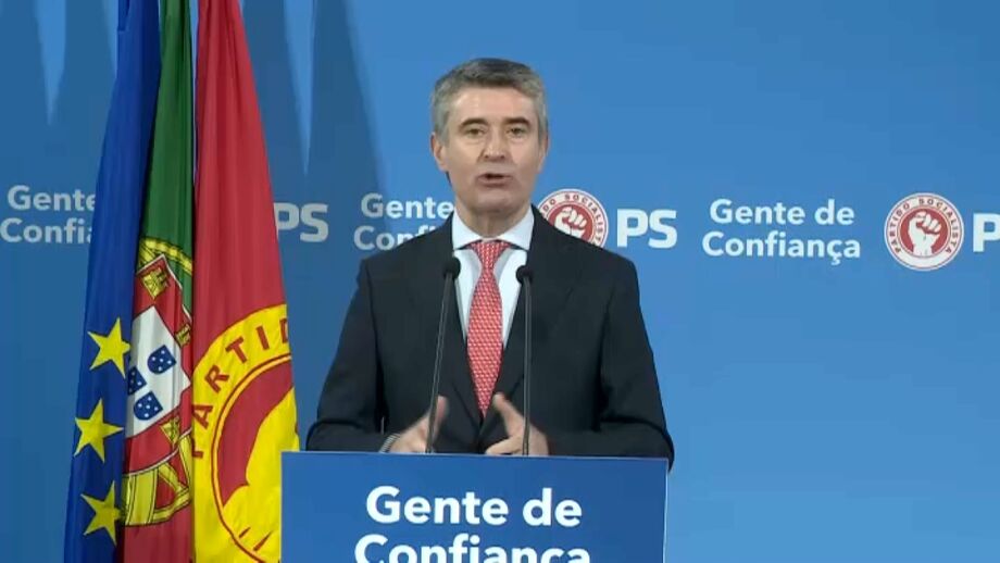 Líder do PS afirma que candidato ganhou pelo facto de ter colocado as prioridades certas - “a saúde, a habitação, a economia”.