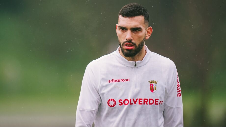 Barisic já treina com a equipa