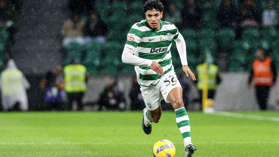 João Simões pegou de destaca no meio-campo dos bicampeões nacionais