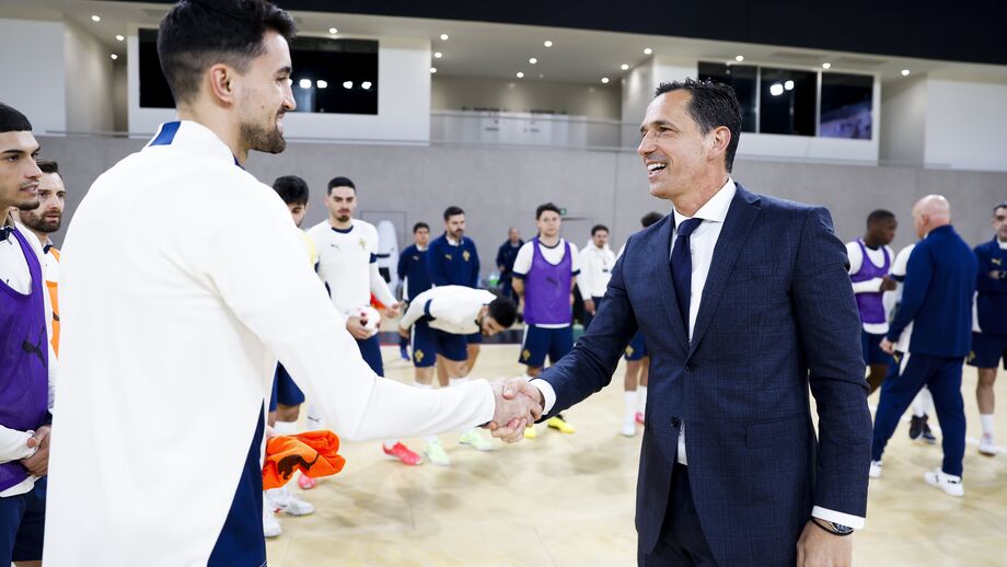 Pedro Proença assiste a treino da Seleção Nacional de Futsal