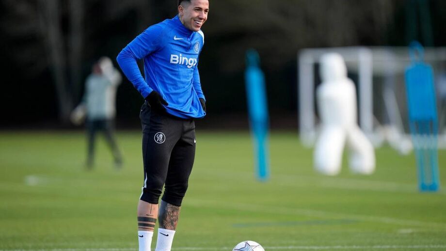Enzo Fernández no treino do Chelsea