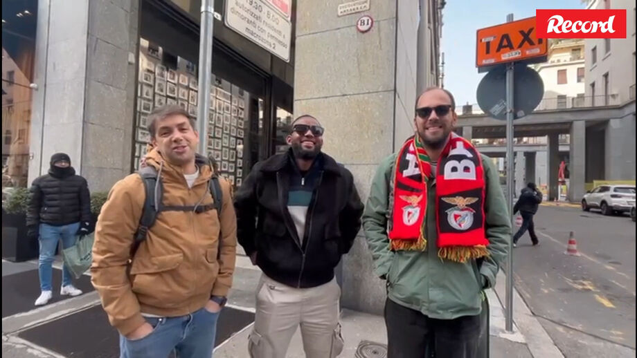Grupo esteve à conversa com Record junto ao hotel onde está instalada a equipa portuguesa