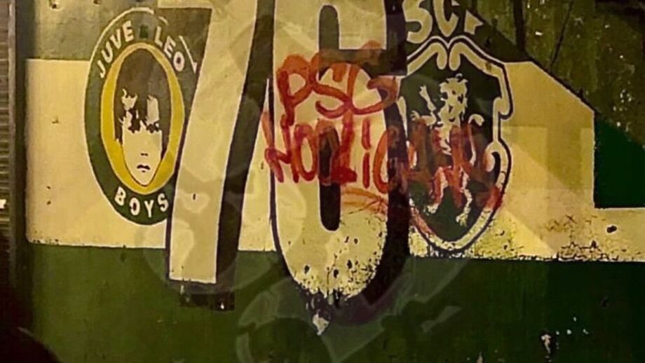 As pichagens na sede da Juventude Leonina