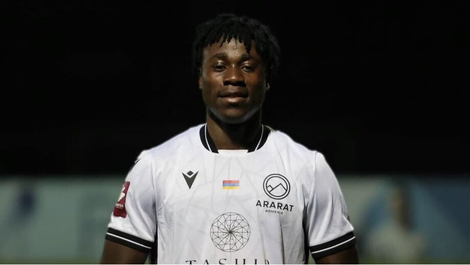 Mathew Gbomadu a caminho da Reboleira