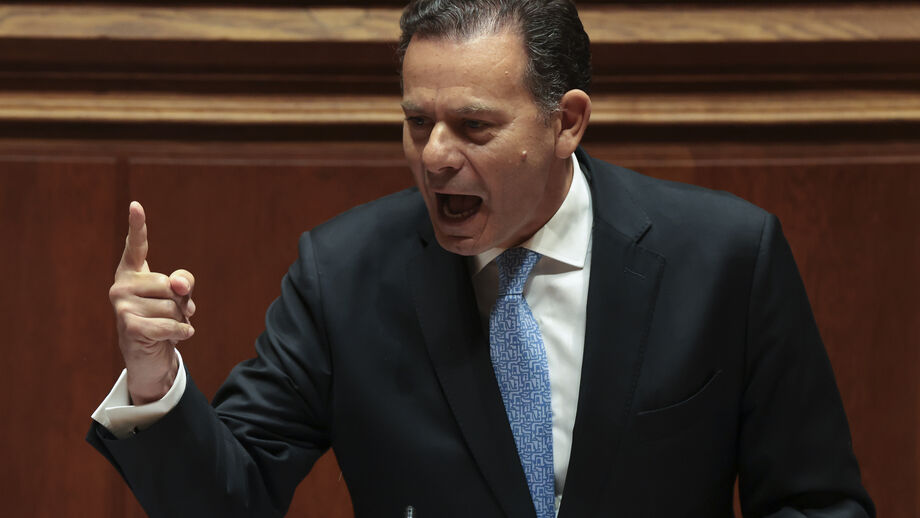 Montenegro defende a ministra da Saúde após mortes no INEM