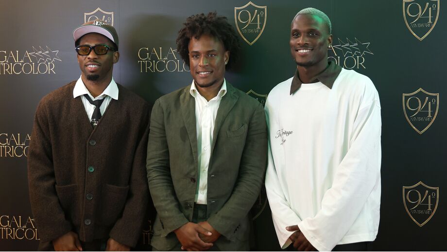 Jovane com Abraham Marcus (esquerda) e Jefferson Encada (direita)