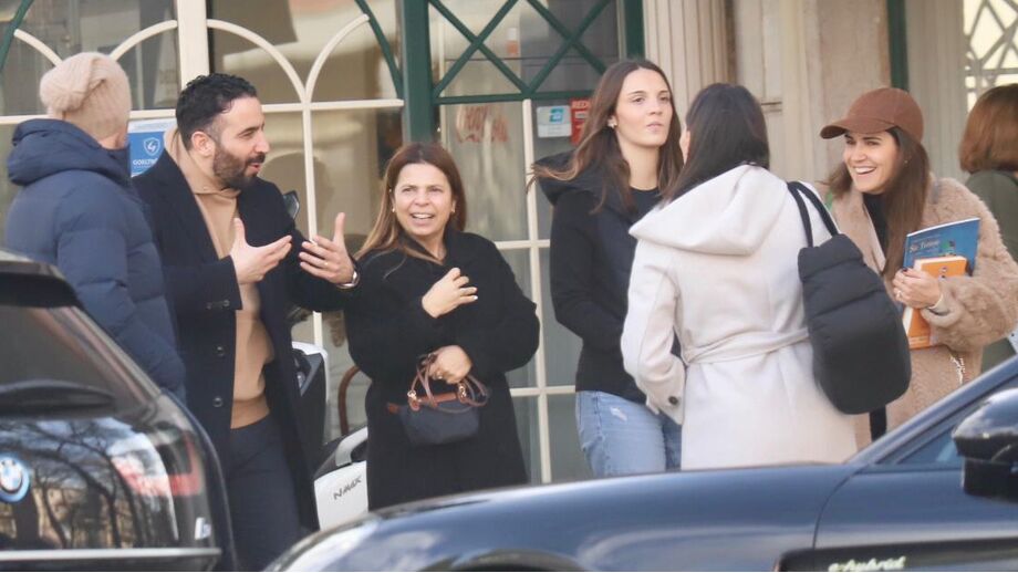 O CM fotografou o antigo técnico do Man. United a passear no no domingo no centro de Lisboa