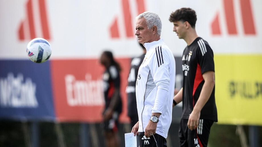 Mourinho afasta Manu e Bruma da convocatória para jogo com Estrela da Amadora