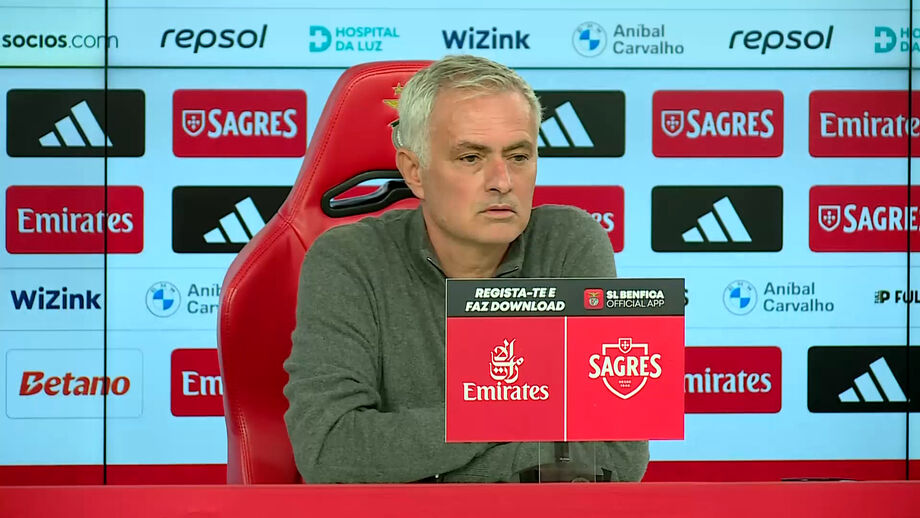 Reação do treinador do Benfica ao episódio registado no sábado no centro de treinos do Seixal