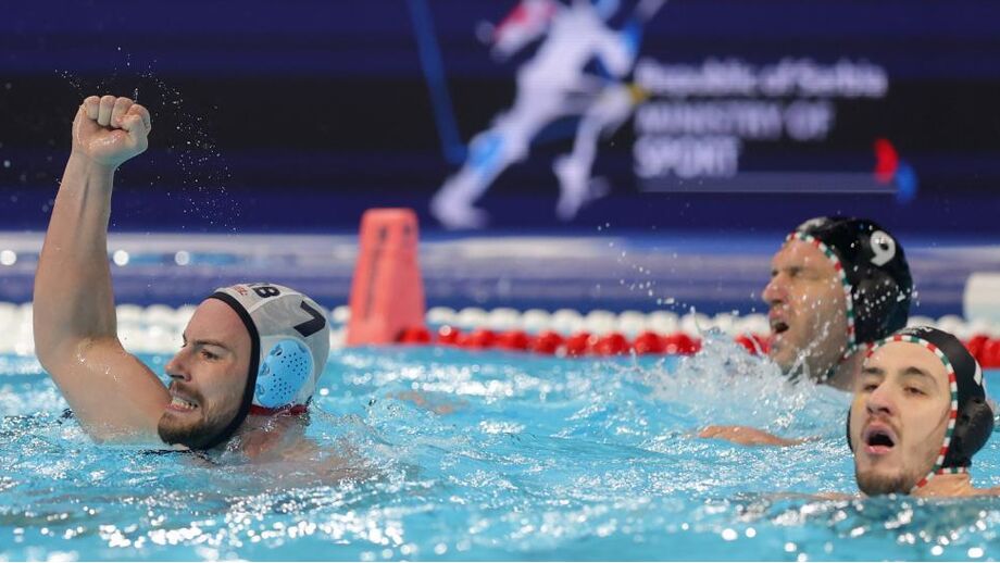 Sérvia celebra título europeu de polo aquático 