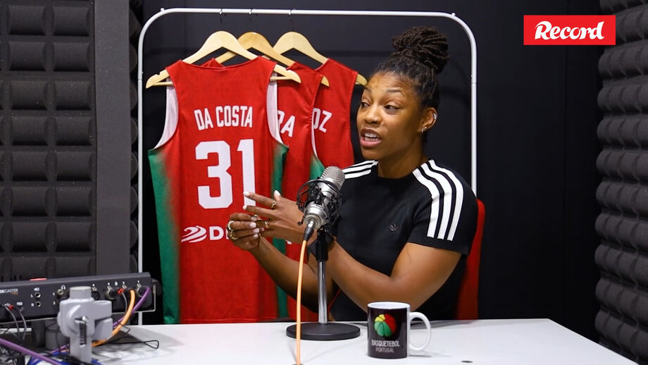 Jogadora do GDESSA e da Seleção é a terceira convidada do podcast 'Dois para um'