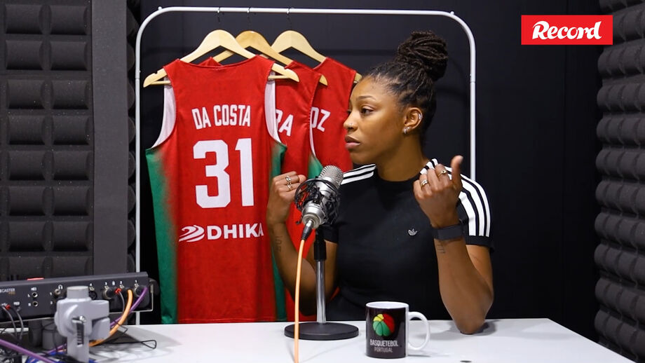 Jogadora do GDESSA e da Seleção é a terceira convidada do podcast 'Dois para um'