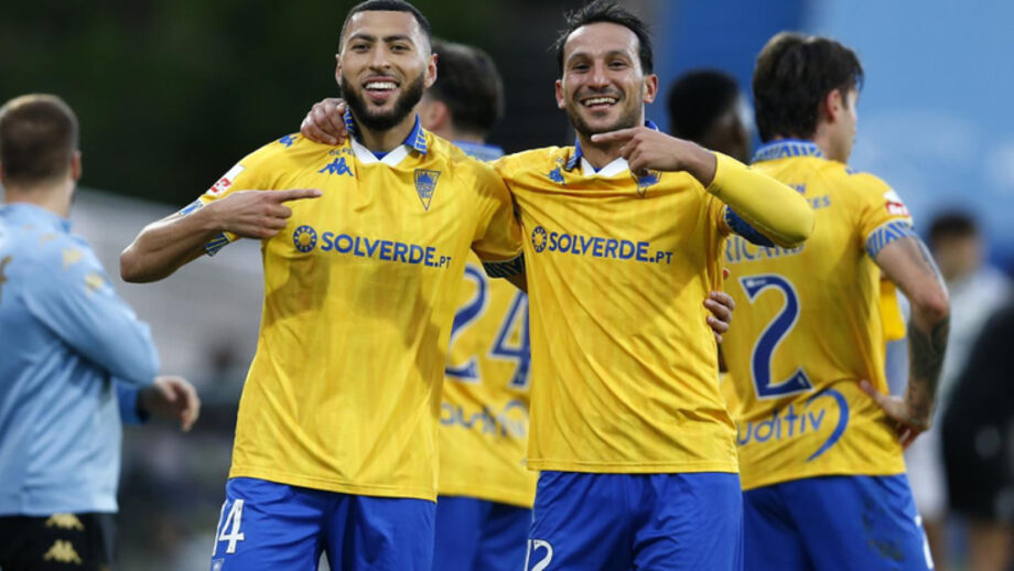 Begraoui (15) e João Carvalho (5) são os melhores marcadores do Estoril