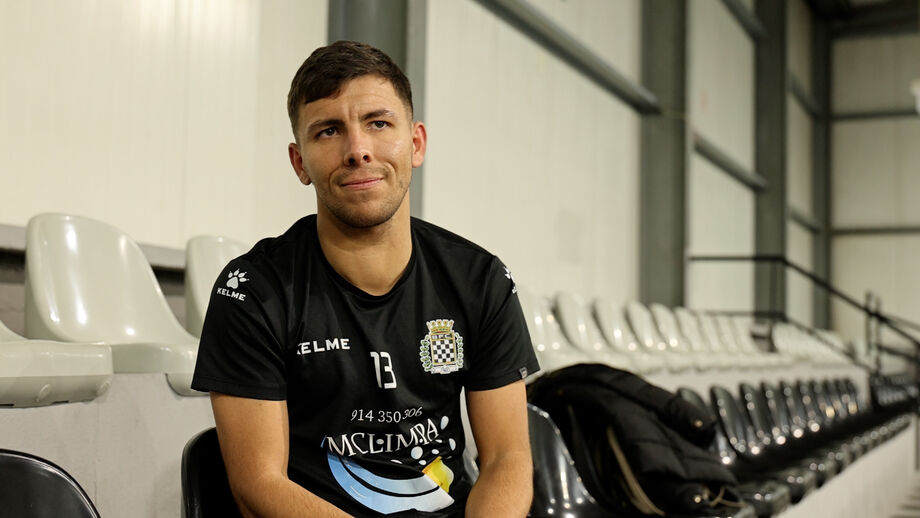 Jogador revela o impacto dessa experiência e as diferenças para a competição com ouvintes