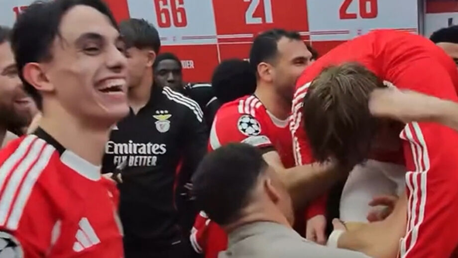 Com recurso a imagens captadas pelos óculos que utilizava