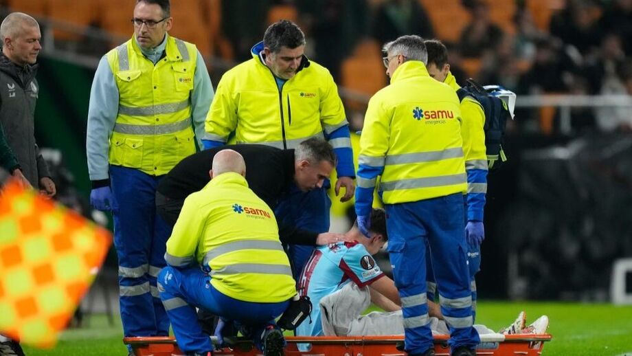 Robin Van Persie conforta filho Shaqueel