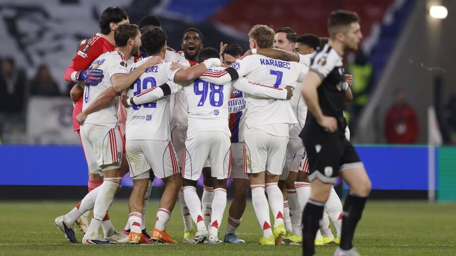 Jogadores do Lyon celebram