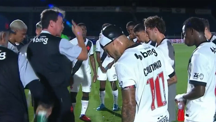 Fernando Diniz disse das boas aos seus pupilos e, em especial, ao português