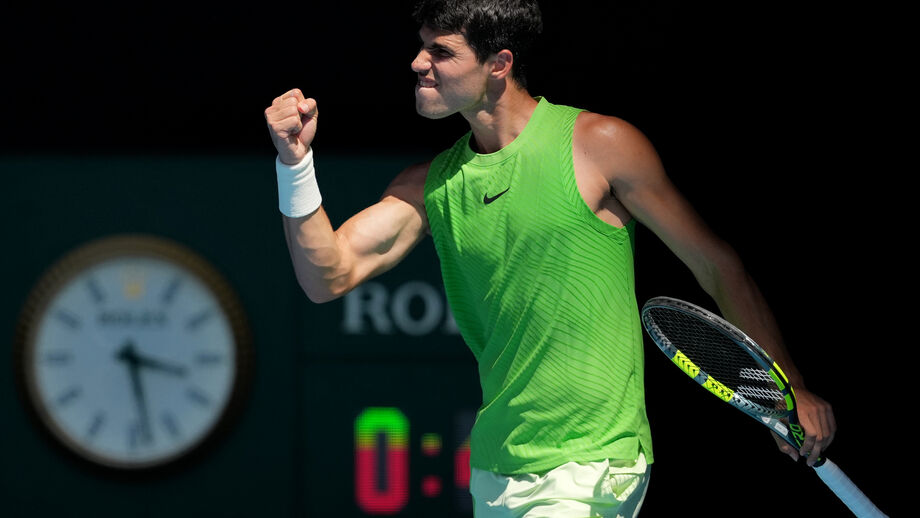 Carlos Alcaraz festeja triunfo frente a Alexander Zverev 